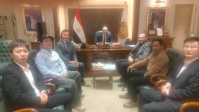 وزير العمل: تسهيل الإجراءات للمستثمرين لاستخراج تصاريح عمل الأجانب