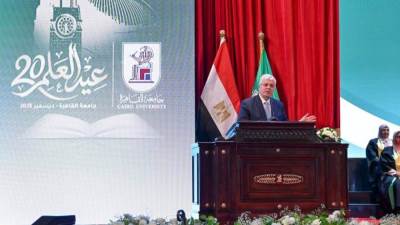 عاشور: الجامعات المصرية تضم 3 ملايين طالب يشكلون مستقبل اقتصاد المعرفة
