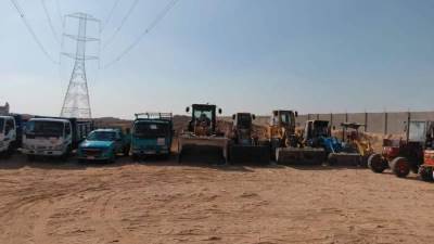 رئيس جهاز حدائق أكتوبر يشهد اصطفاف معدات شركات نظافة جديدة 