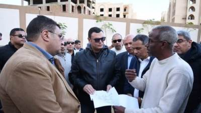 وزير الإسكان يتفقد مشروعات "جنة" و "ديارنا" و"دار مصر" بالقاهرة الجديدة
