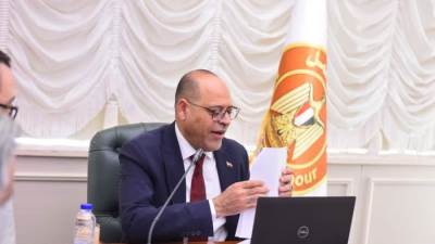 وزير العمل يصدر قرارًا وزاريًا بشأن تنظيم مزاولة عمليات التدريب والتطوير