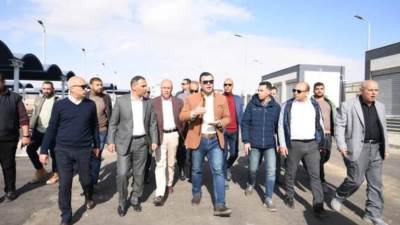 وزير الإسكان يتفقد مشروعي "الموقف الإقليمي ومبنى المجمع الشرطي" بمدينة حدائق العاصمة