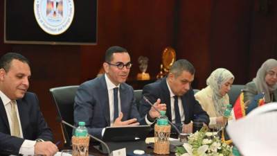 الخطيب: دعم تدفقات الاستثمارات وزيادة تنافسية الاقتصادين المصري والإماراتي