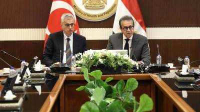 عبدالغفار: تعزيز الشراكة بين القطاعين العام والخاص لجذب الاستثمارات الصحية