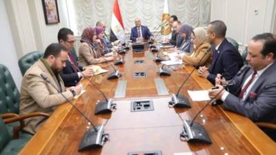 تعاون بين "العمل والاتصالات" لرقمنة الخدمات