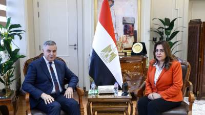 د.منال عوض: تطوير البنية التحتية وشبكات المرافق في 5 قطاعات خدمية بالإسكندرية