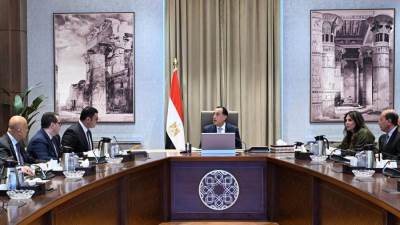 رئيس الوزراء يتابع موقف تنفيذ الأعمال المتبقية بحديقة الفسطاط