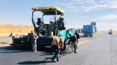 رشاد: استمرار أعمال إنشاء الطرق بالتجمع السادس بمدينة القاهرة الجديدة