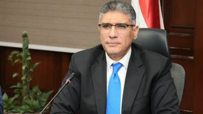 محافظ الجيزة يُجري حركة تكليفات موسعة لنواب رؤساء الأحياء والمراكز والمدن