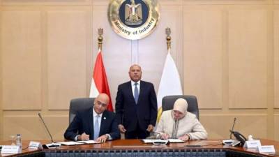 تعاون بين "الصناعة" و"جهاز تنمية المشروعات" لتعزيز التنمية الصناعية ورفع القدرة التنافسية