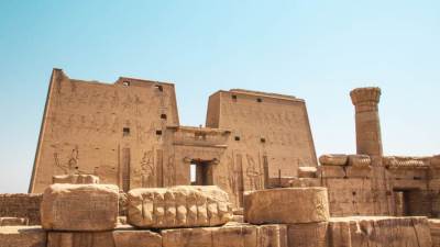 المجلس الأعلى للآثار يعلن تعديل مواعيد زيارة معبد إدفو بأسوان