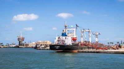 ميناء دمياط يسجل 1469 حاوية مكافئة صادرة و3884 حاوية ترانزيت اليوم