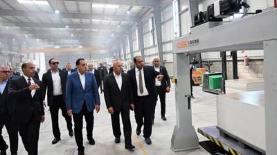 رئيس الوزراء يفتتح مشروع "كامستون" للصناعات المتطورة باستثمارات 8 ملايين دولار