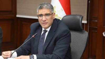 محافظ الجيزة: مراجعة شكاوى مواطني 5 أحياء ومراكز في اللقاء الأسبوعي