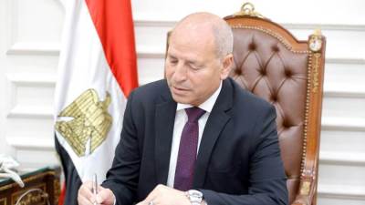 محافظ القاهرة يعلن تخفيض سعر تذكرة أتوبيسات معرض الكتاب 2026