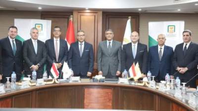 محافظة الجيزة توقّع بروتوكول تعاون مع "البنك الأهلي" لدعم المستثمرين بالمناطق الصناعية