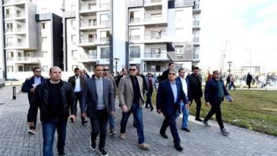 إنشاء مدرسة حكومية وزيادة ساعات عمل الوحدة الصحية.. تفاصيل جولة وزير الإسكان للمنصورة الجديدة