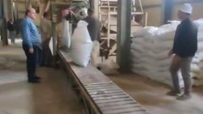 "تنمية البحيرات" يعلن تشغيل مصنع أعلاف أسماك المنزلة لإنتاج 500 طن علف