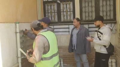 جهاز حدائق أكتوبر يواصل حملات التصدي لوصلات المياه الخلسة.. «الغلق مستمر»
