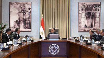 رئيس الوزراء يوضح موقف توريد الأدوية والمستلزمات الطبية