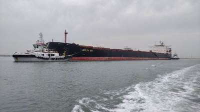 ميناء دمياط يستقبل سفينة الصب الجاف ZHI DA 88 (صور)