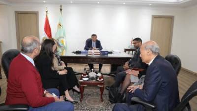 "الزراعة" و"كرافت هاينز" تبحثان تعزيز الاستثمارات الأجنبية في التصنيع الزراعي