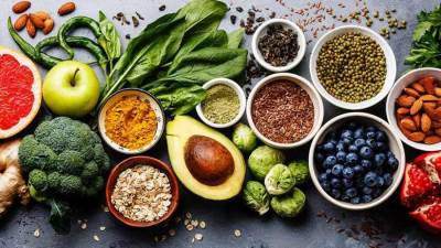 أطعمة تعزز المناعة وتحارب الالتهاب.. ما هي؟؟