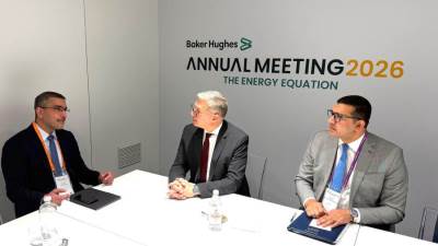  مصر تدعو الشركات الإمارتية لزيادة استثماراتها بقطاع البترول