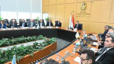 وزير الإسكان يتابع الموقف التنفيذي لمشروعات "حياة كريمة" 