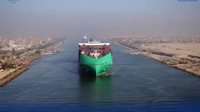 لأول مرة منذ عامين.. الشركات الملاحية العالمية تعود للإبحار بقناة السويس