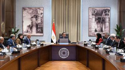 الحكومة تناقش إجراءات إعادة هيكلة وتطوير الأداء المالي لعددٍ من الهيئات الاقتصادية