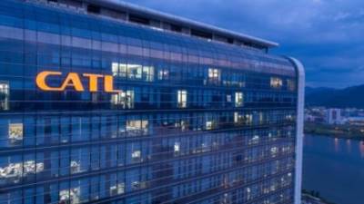 شحنها في 12 دقيقة فقط..كاتل الصينية تقود ثورة في عالم بطارية السيارات 