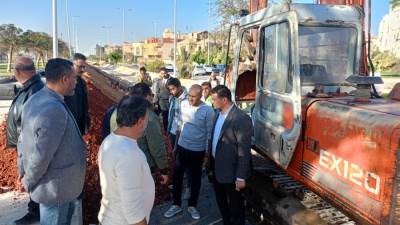 رئيس جهاز مدينة الشروق يتفقد تنفيذ مشروع ازدواج خط طرد الصرف الصحي