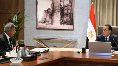 "مدبولي" يتسلم مقترحات تطوير الإعلام المصري