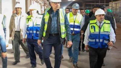 وزير قطاع الأعمال العام في زيارة تفقدية لشركة منتجات الخزف والصيني "شيني" بالقليوبية