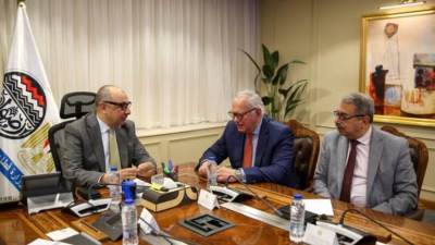 وزير قطاع الأعمال يبحث الشراكة مع المستثمرين الأفرو-آسيويين