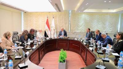 التربية والتعليم تبحث مع برنامج الأغذية العالمي تعزيز الشراكة في برامج التغذية المدرسية