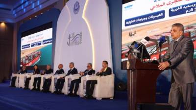 قناة السويس شهدت عبور 1315 سفينة محققة إيرادات 449 مليون دولار 