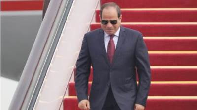 السيسي يعود إلى أرض الوطن بعد زيادة امتدت لعدة ساعات إلى الإمارات