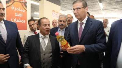 استعدادًا لرمضان.. افتتاح جناح منتجات "وزارة الزراعة" بجملة ماركت بالمريوطية