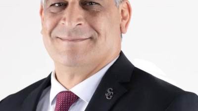 السيرة الذاتية لوزير الدولة للإنتاج الحربي