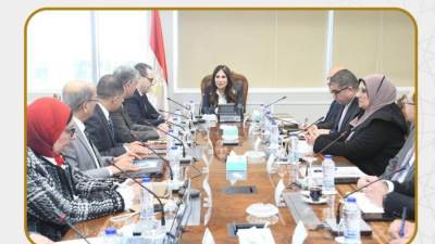 وزيرة الإسكان تعقد أول اجتماع لمتابعة تنفيذ المبادرة الرئاسية «حياة كريمة»