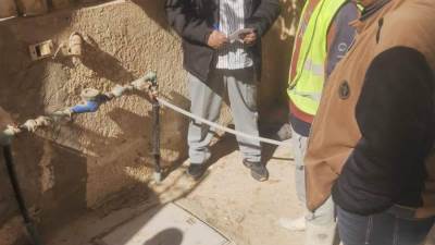 جهاز حدائق أكتوبر يواصل حملات قطع المياه عن الوصلات الخلسة بابني بيتك