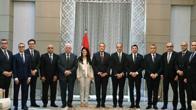 مدبولي يكرم الوزراء السابقين قبل أول اجتماع للحكومة الجديدة