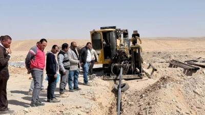 رئيس جهاز قنا الجديدة يتفقد أعمال الدفع النفقي والبوستر