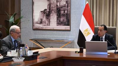 "عيسى" يبدأ هيكلة الهيئات الاقتصادية بـ هيئة التعمير والتنمية الزراعية