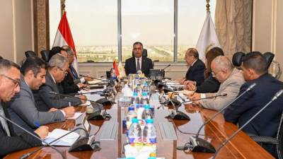 التموين: يوجه ببدء صرف المنحة الإضافية على البطاقات التموينية للأسر الأولى بالرعاية