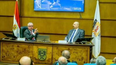 جمال الدين: موانئ هيئة قناة السويس استقبلت 33 مليون طن