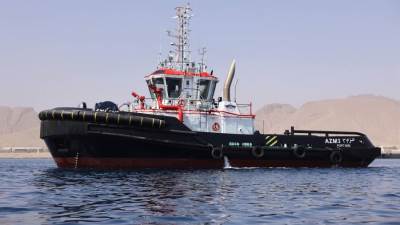 الفريق أسامة ربيع: انتهاء أعمال التسليم للقاطرتين "عزم 3- 4" بقوة شد 90طن