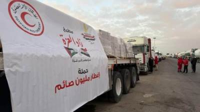 "الهلال الأحمر المصري" يدعم غزة بـ 197 ألف سلة غذائية